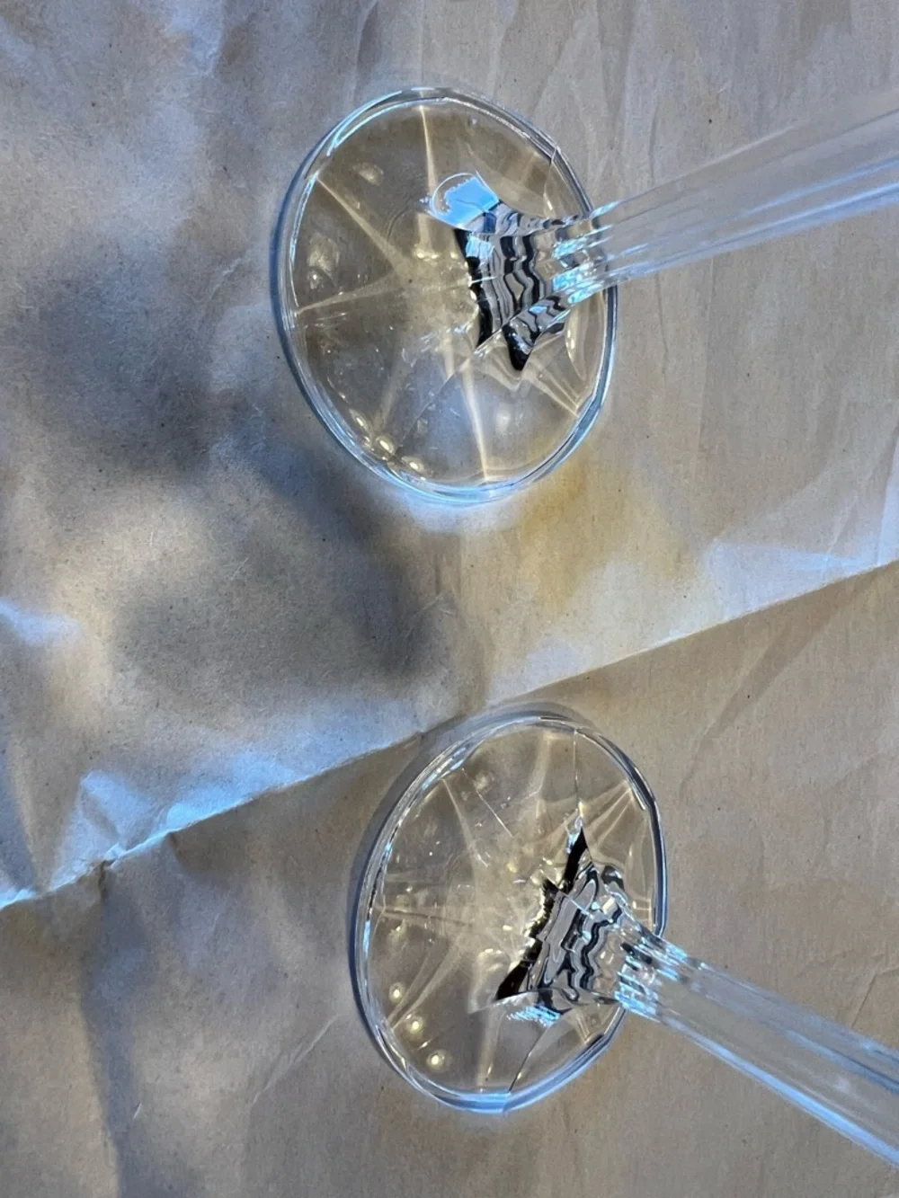 Elegant Clear Champagne Flutes with Gold Rim - Set of 2